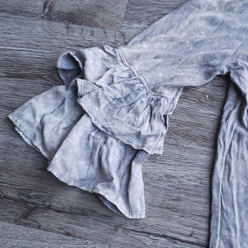 Umgee Ruffle Sleeve Distressed Top - Picture 2 of 4